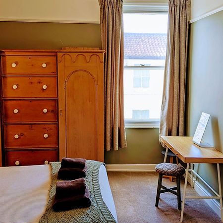 Fifth Quarter Apartment With Free Parking Йорк Экстерьер фото