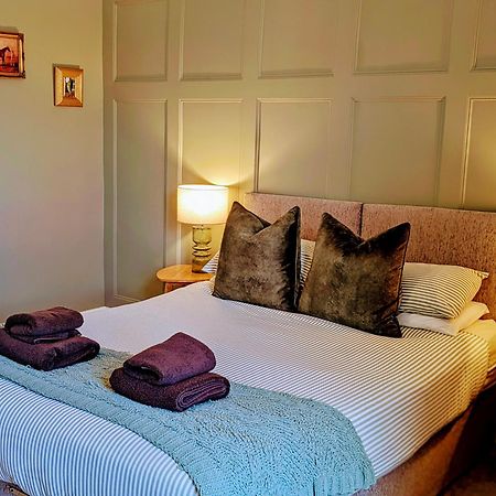 Fifth Quarter Apartment With Free Parking Йорк Экстерьер фото