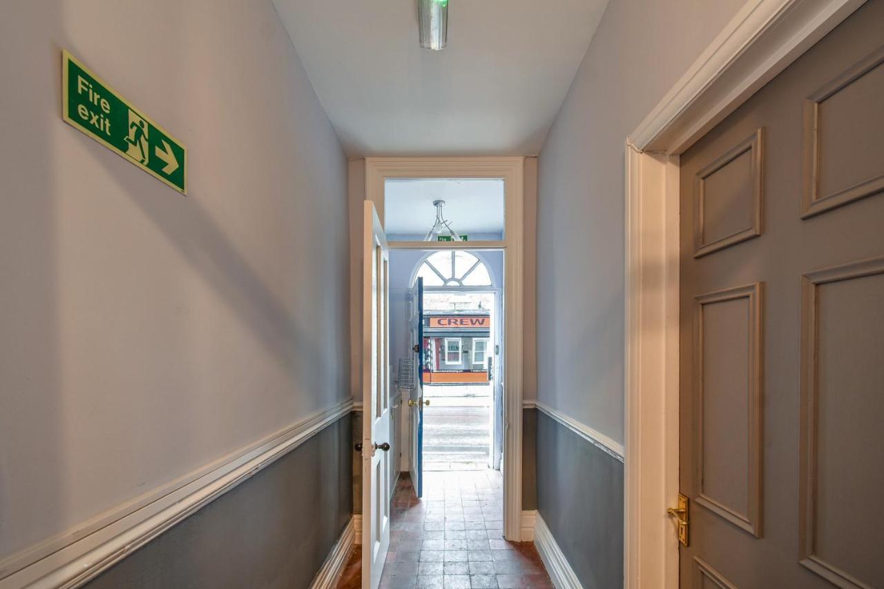 Fifth Quarter Apartment With Free Parking Йорк Экстерьер фото